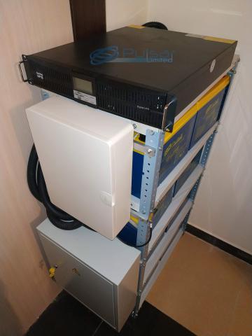 Медичний центр «Інститут вен», м. Київ ДБЖ: NetPRO HT11 6KL - 1 шт.   АКБ: Pulsar CS 12-100 - 16 шт.  Стелаж/шафа: збірний Резерв: Медичне обладнання.